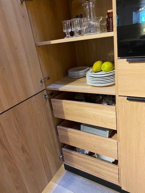 Showroomkeuken van TEAM 7 te koop. Massieve eiken keuken!